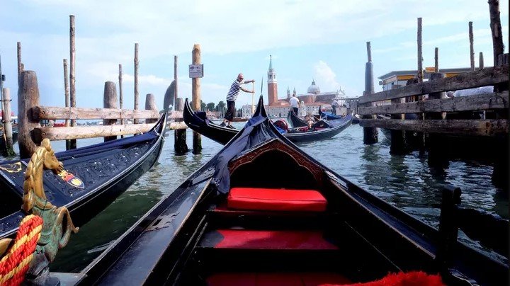 第 16 天 ： 让旅行变得重要®  让旅行变得重要  游览威尼斯运河  威尼斯