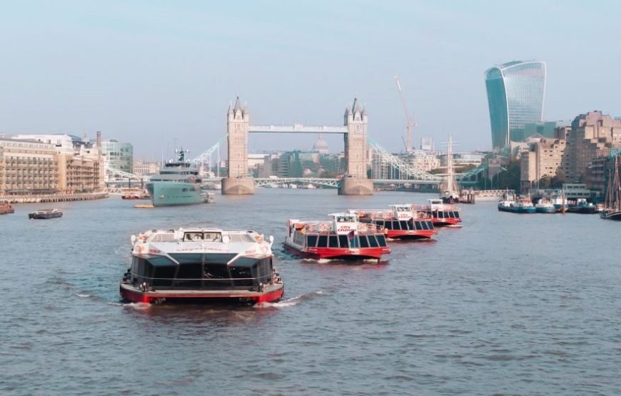 伦敦：泰晤士河下午茶游船