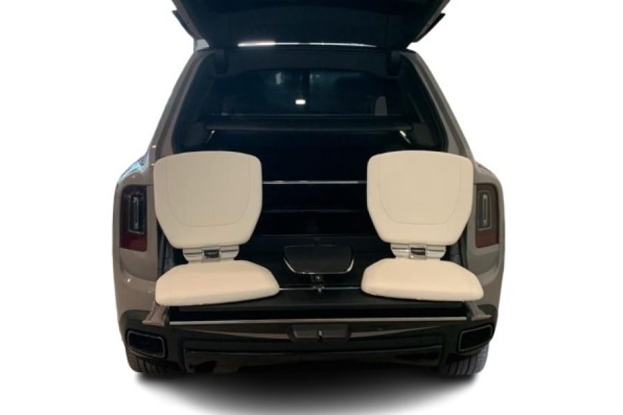 劳斯莱斯 Cullinan Black Badge2022